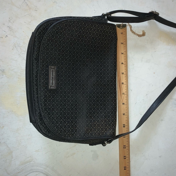 Tommy Hilfiger Black Crossbody Bag - Picture 15 of 16